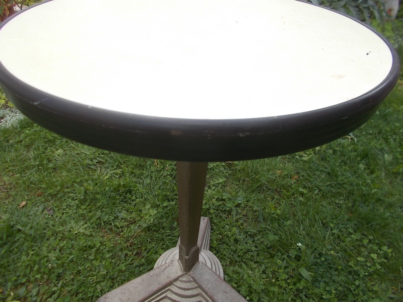 Round bistro table foot cast iron art deco