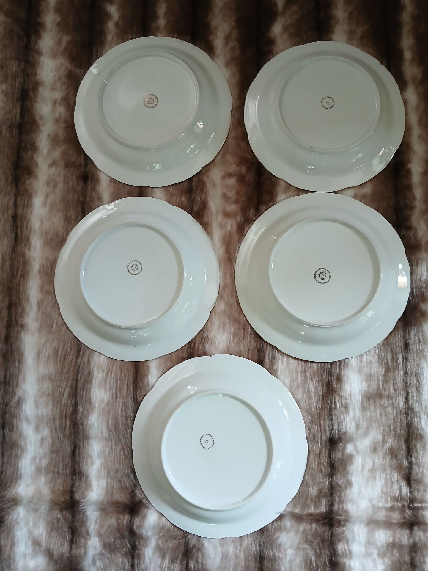 5 antique deep plates in porcelain