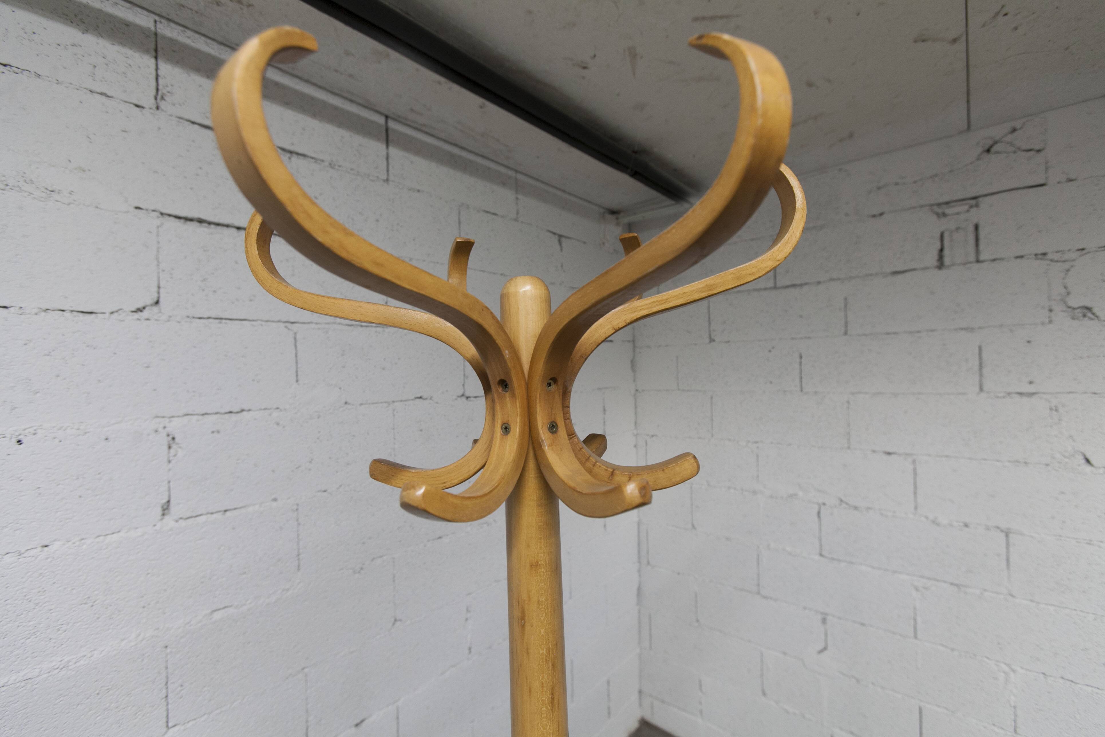 Baumann honey-colored parrot coat rack, 1970