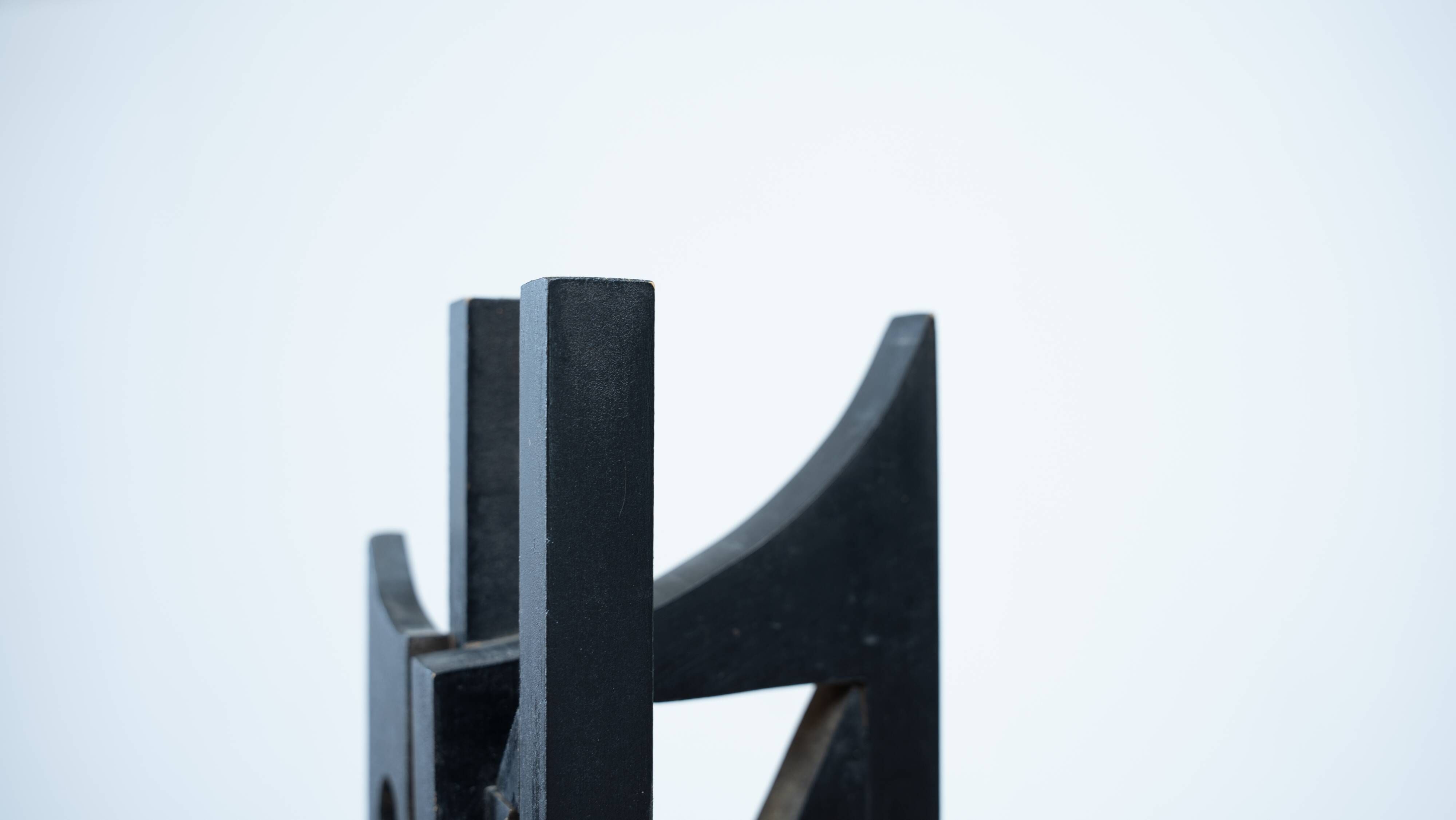 Sculpture en bois italienne abstraite