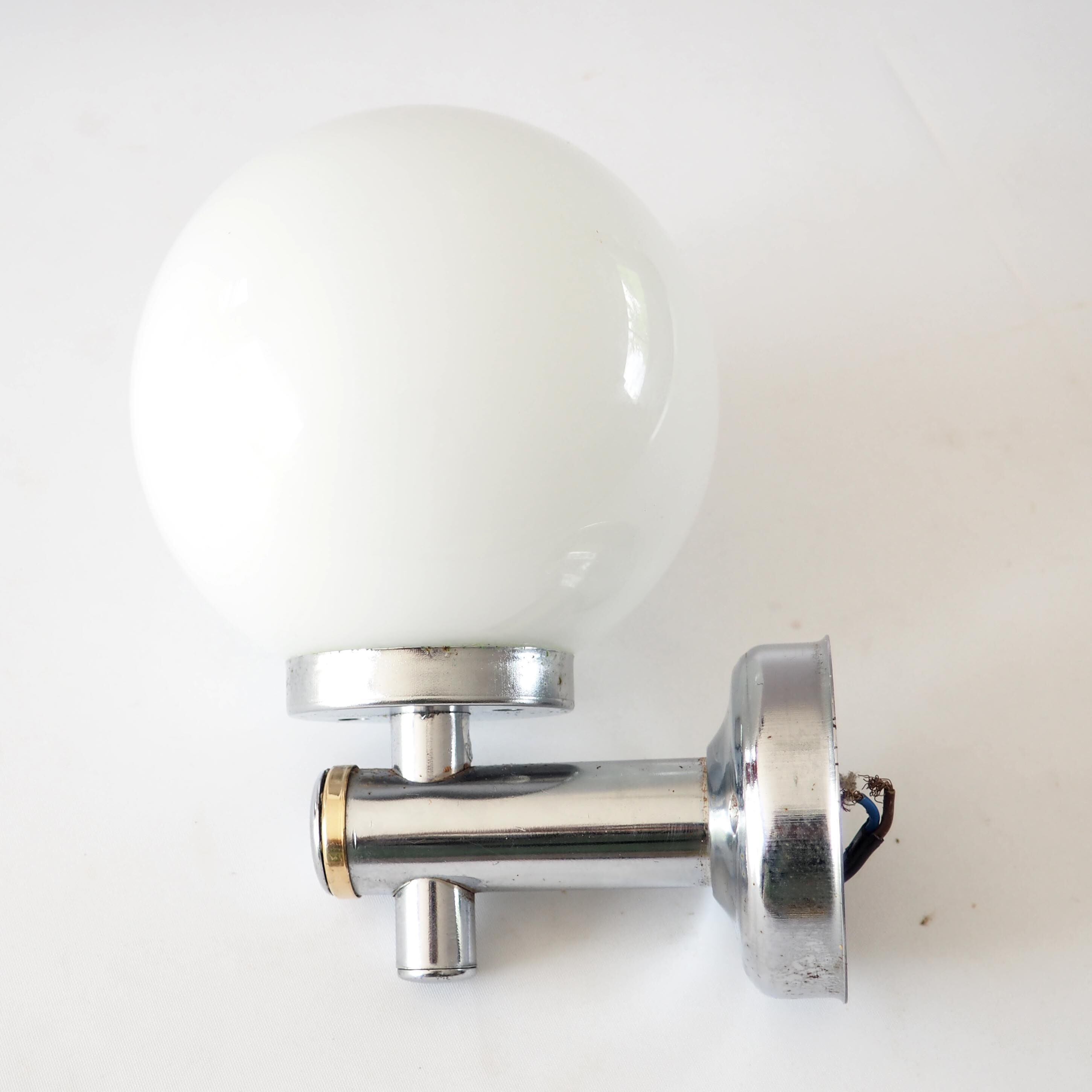 Opaline ball wall lamp