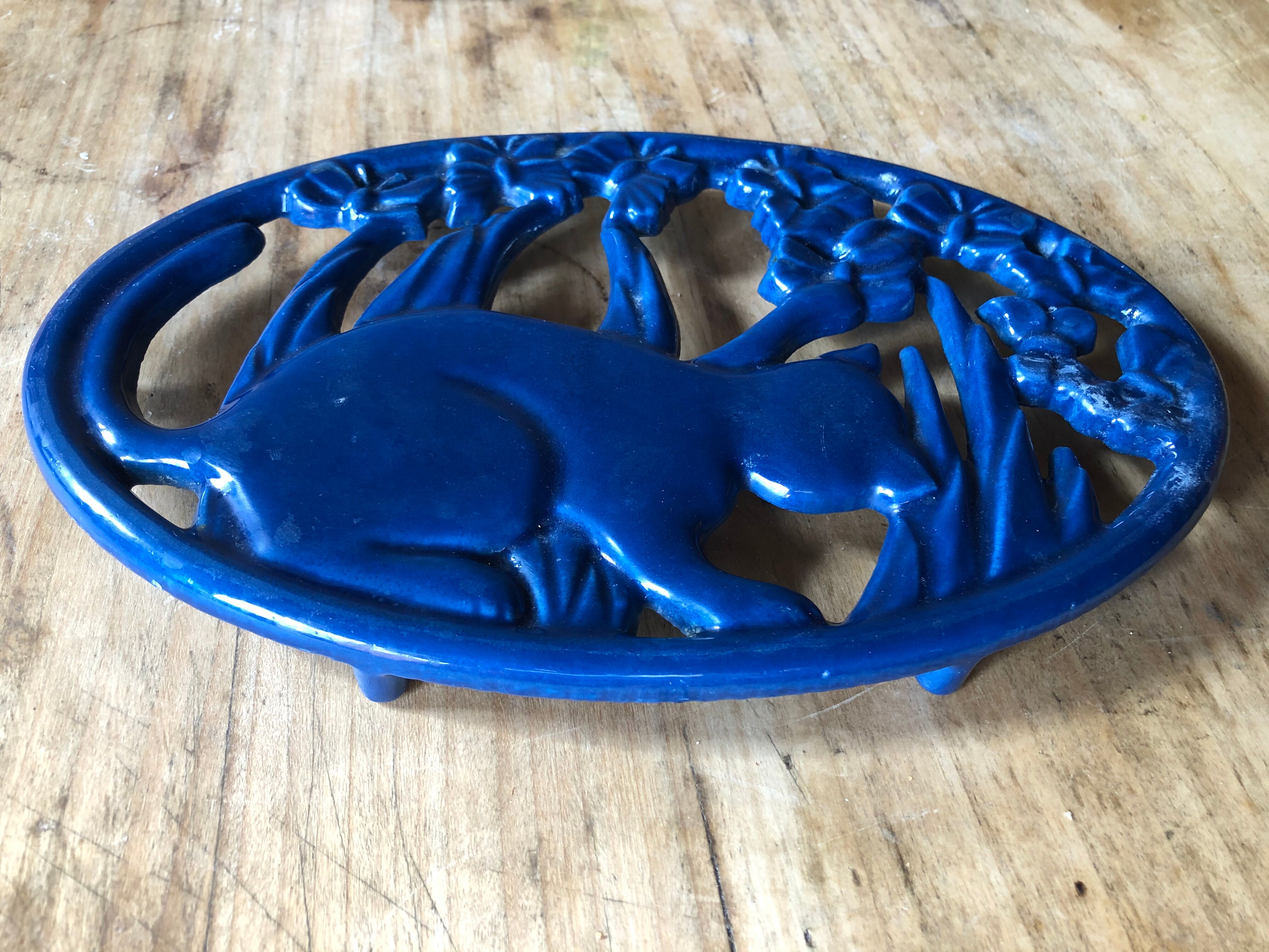 Cast-iron table mat