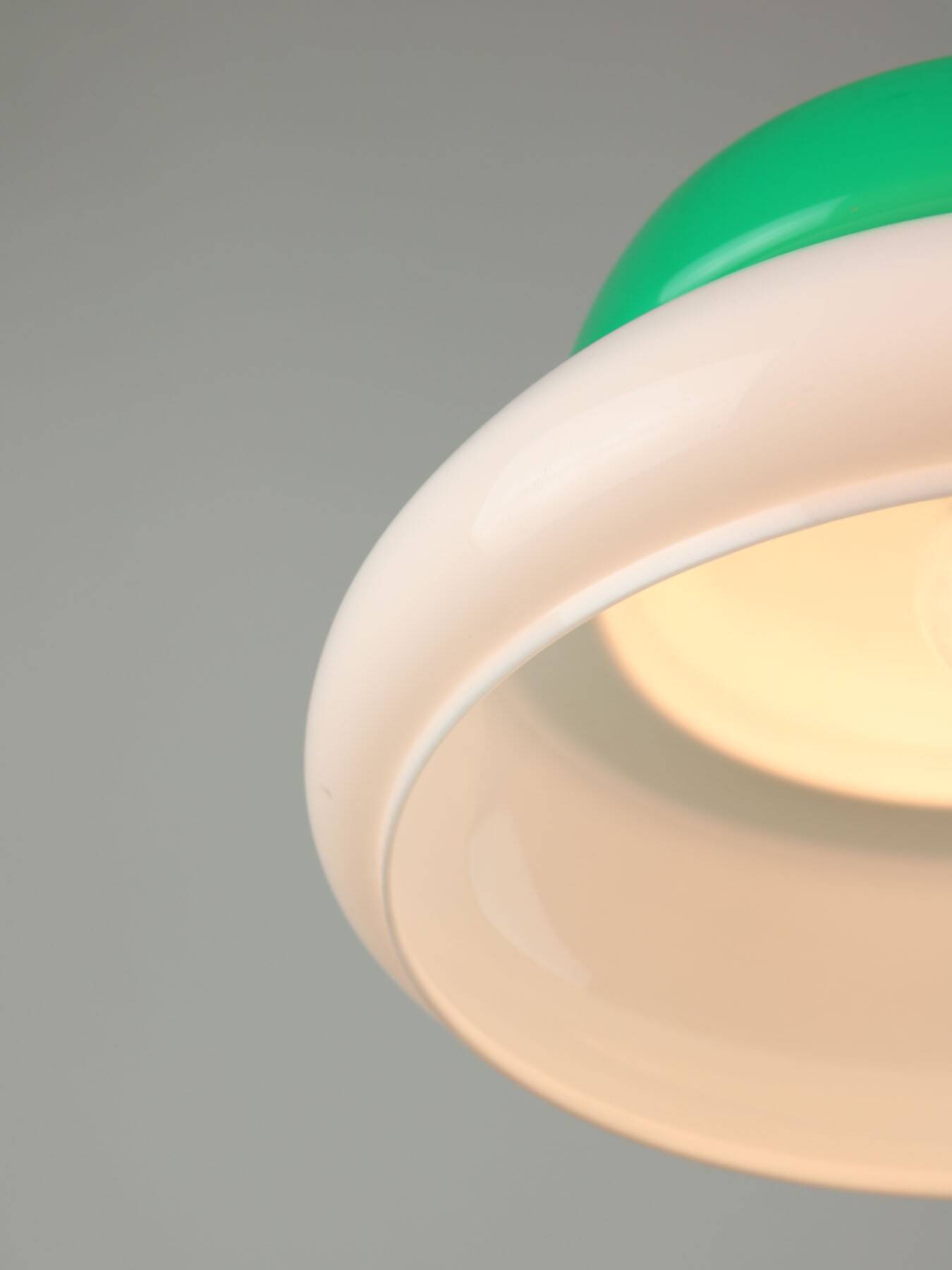 Italian Space Age Lamp in Green in White & Green Plexiglas and Chrome, 70s