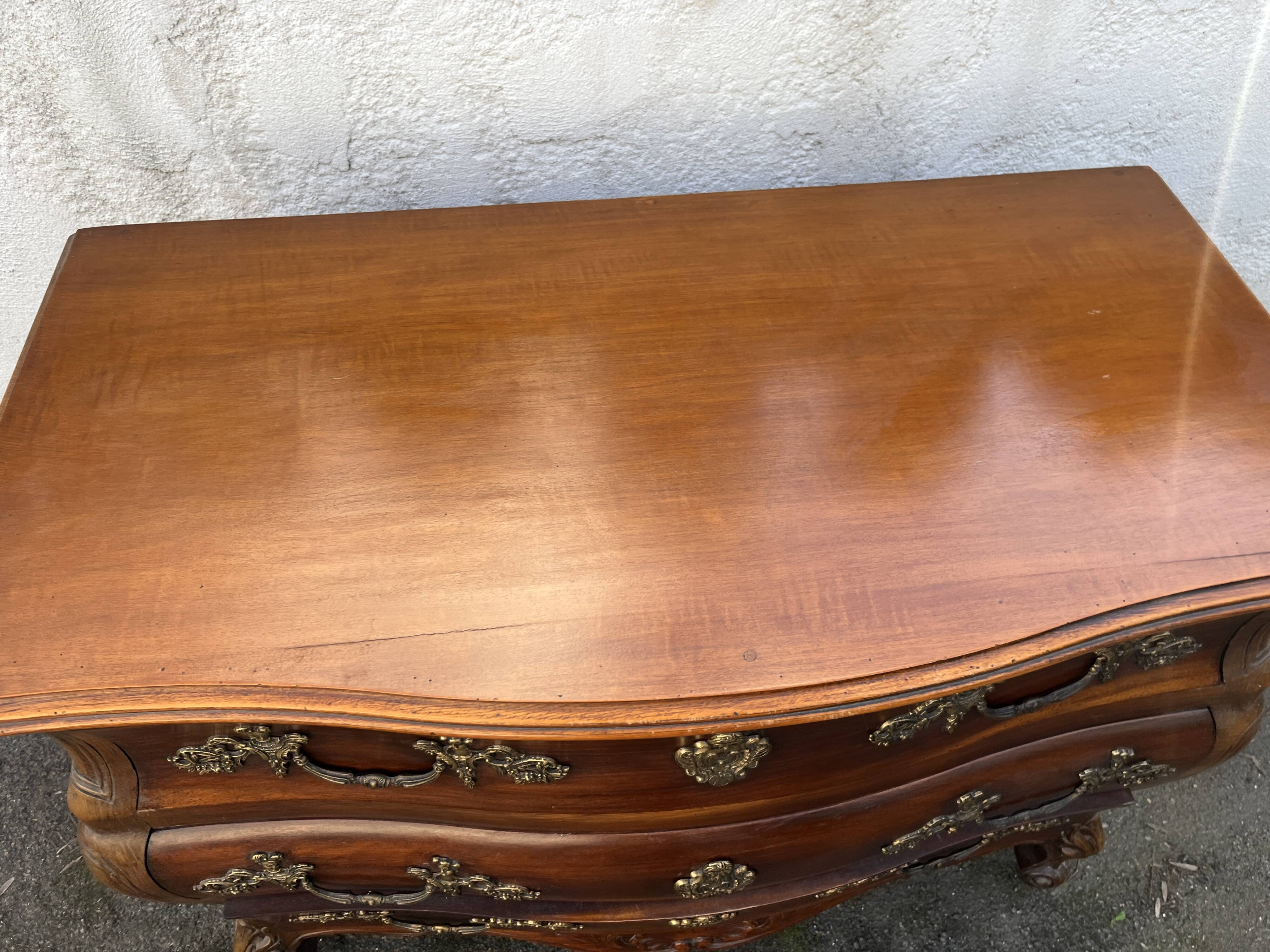 Beautiful Bordeaux chest of drawers