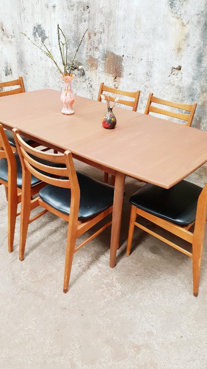 Scandinavian table extansible