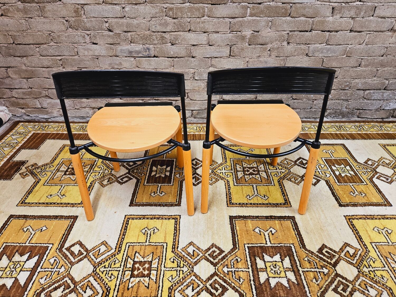 Paire de chaises années 80