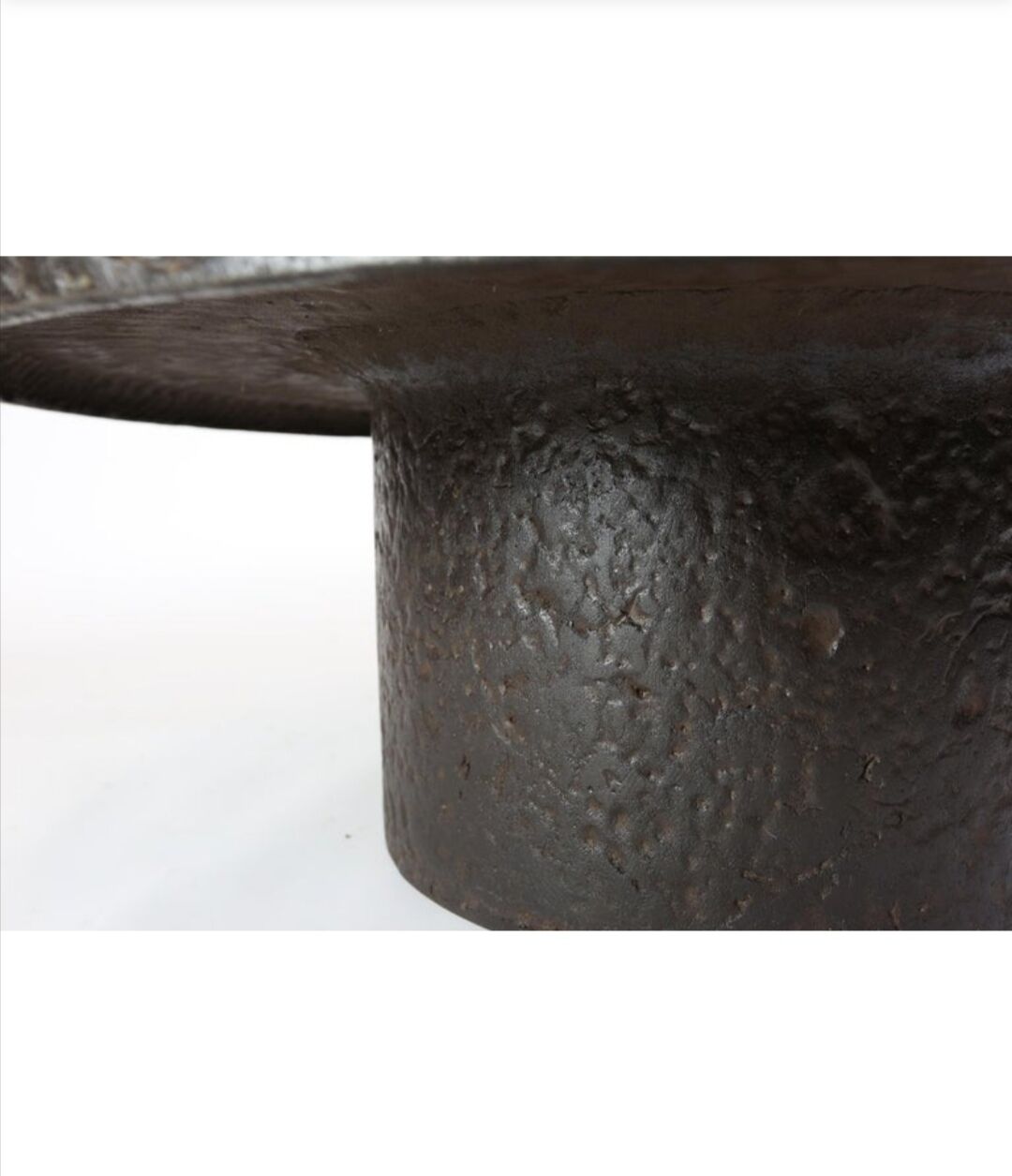 Table basse ronde brutaliste années 70