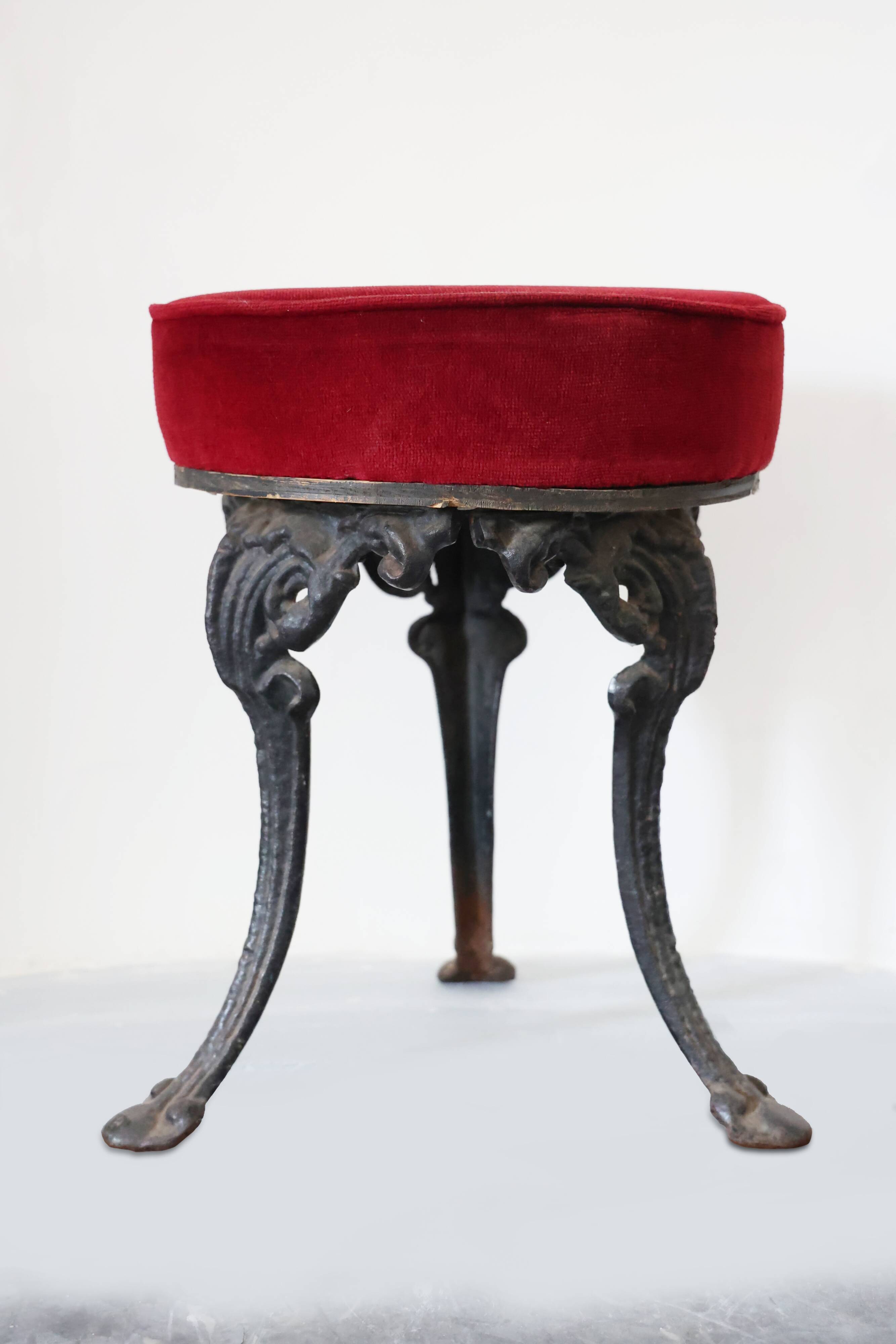 Piano stool
