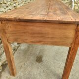 Draper's table, a piece of furniture for the trade