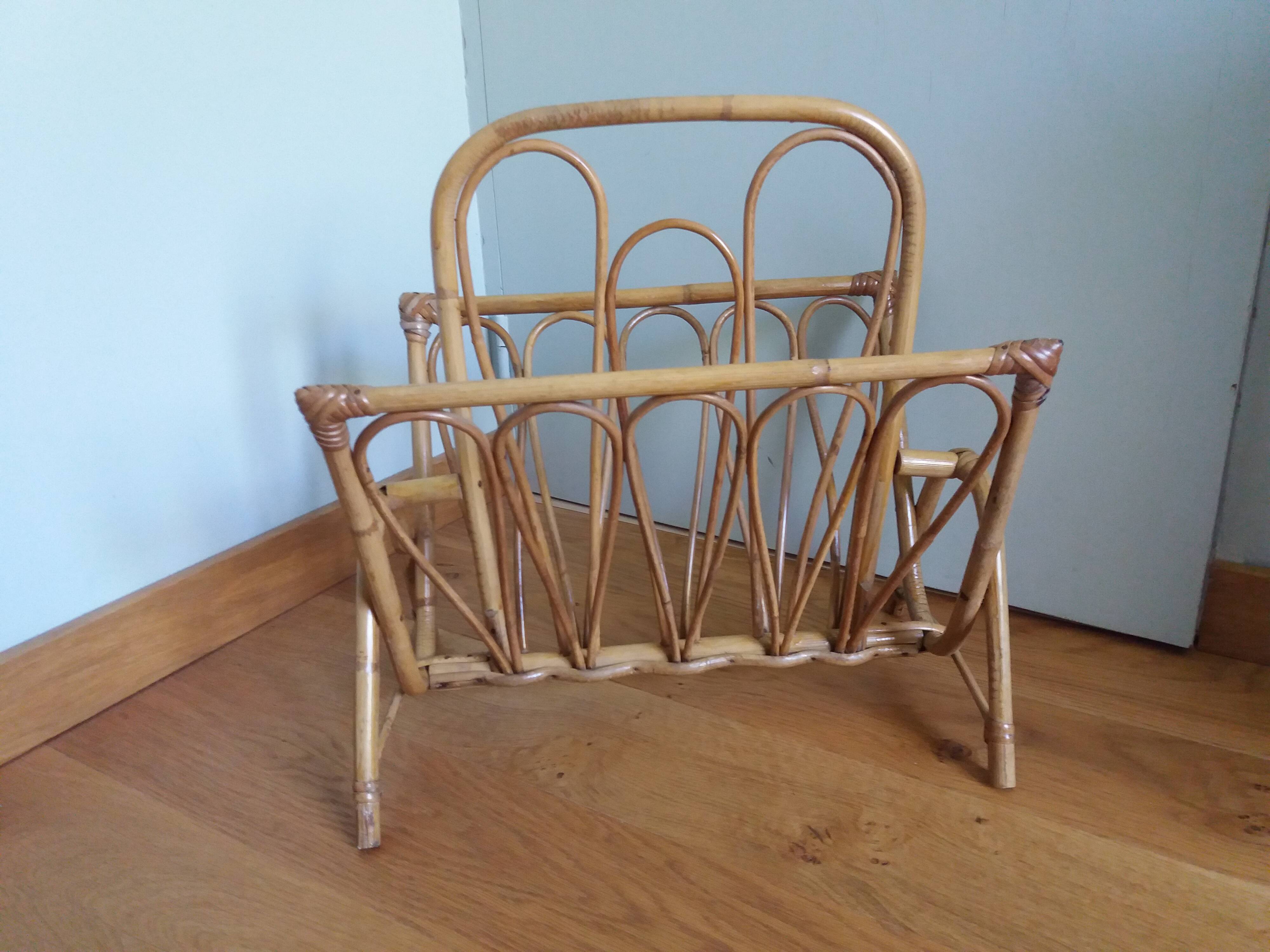 Wicker magazine rack