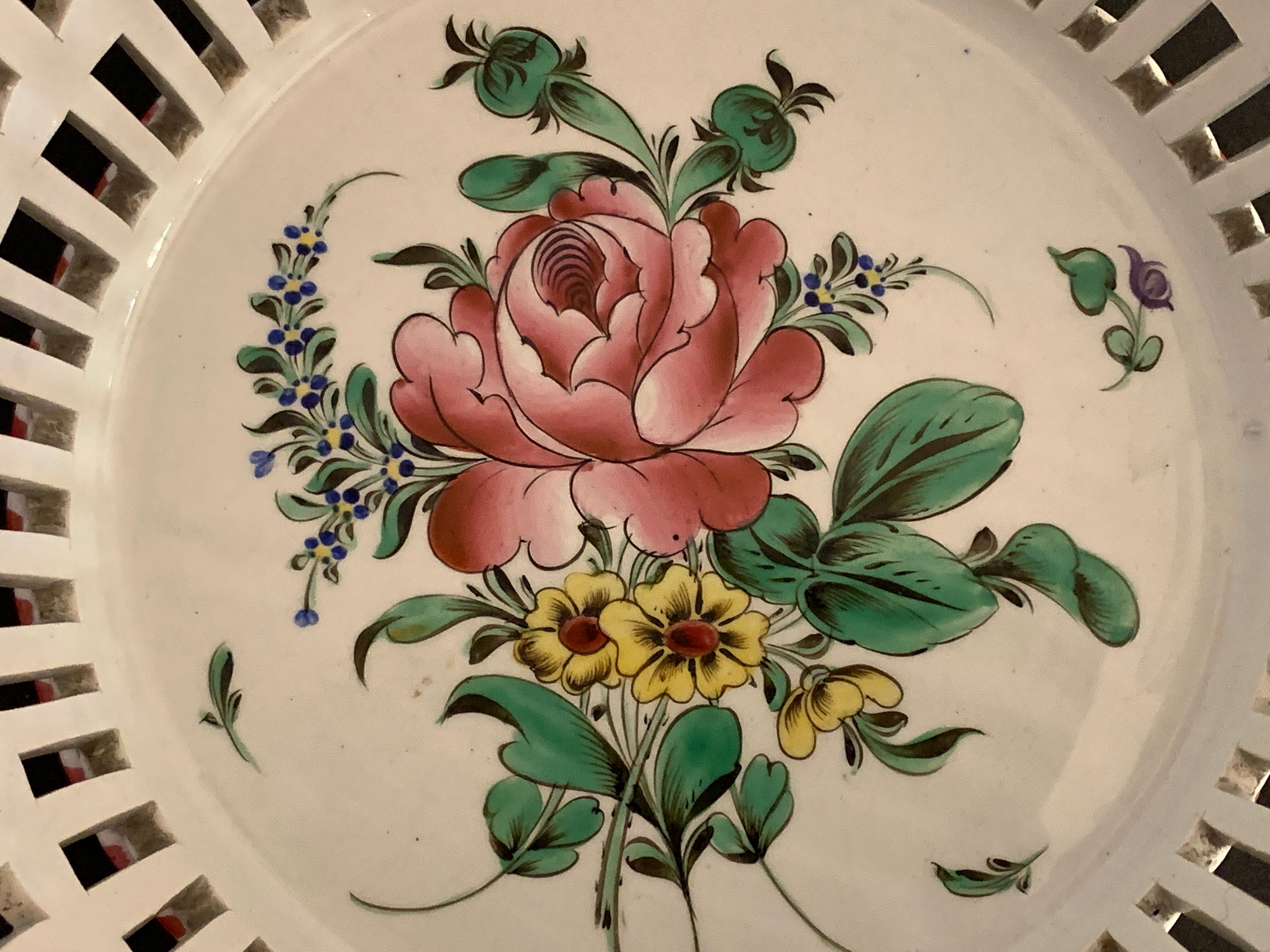 Fruit basket in fine polychrome earthenware KG Lunéville, 1900