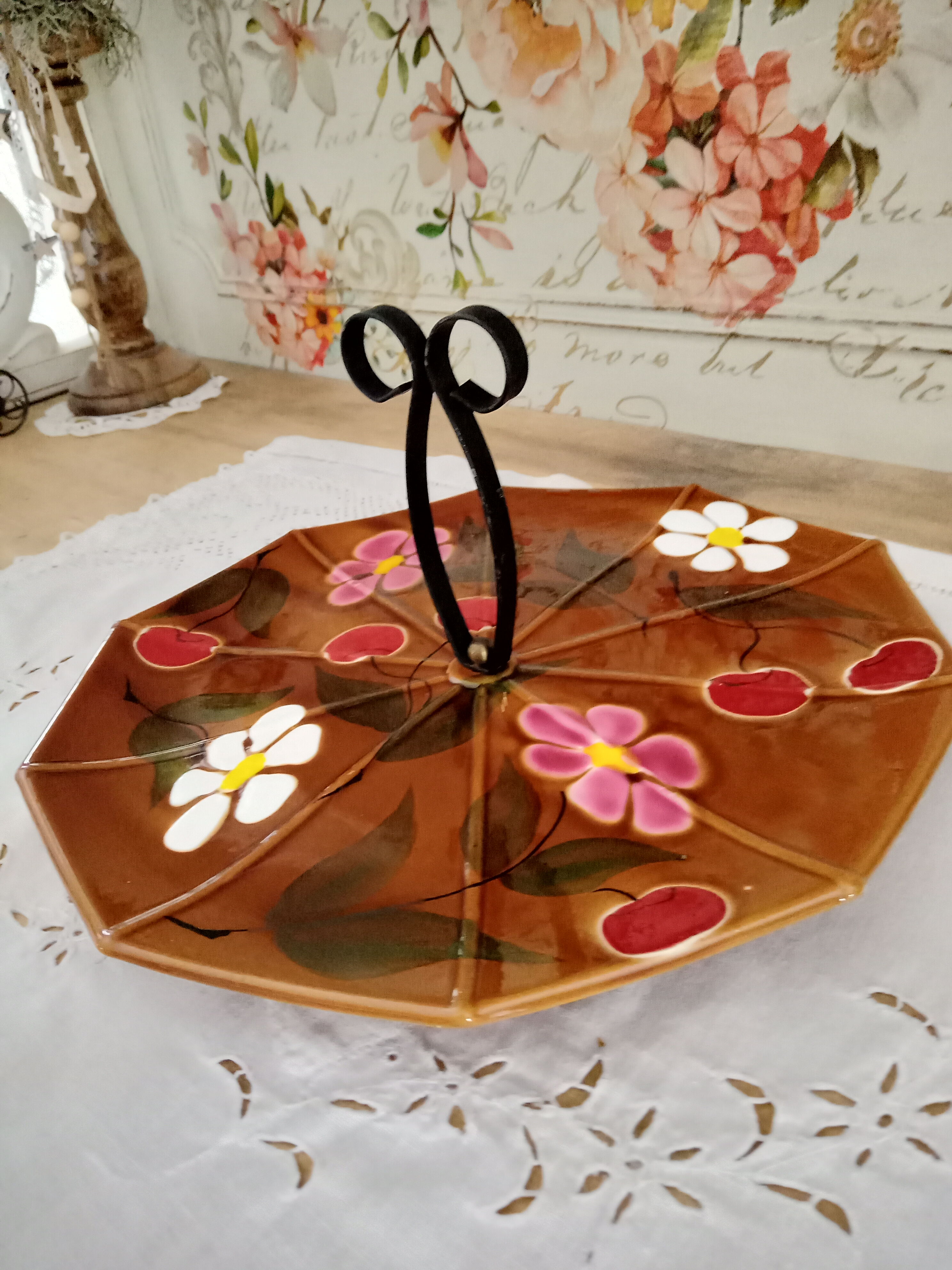 Vintage cheese platter in brown enamelled ceramic décor cherries and daisies