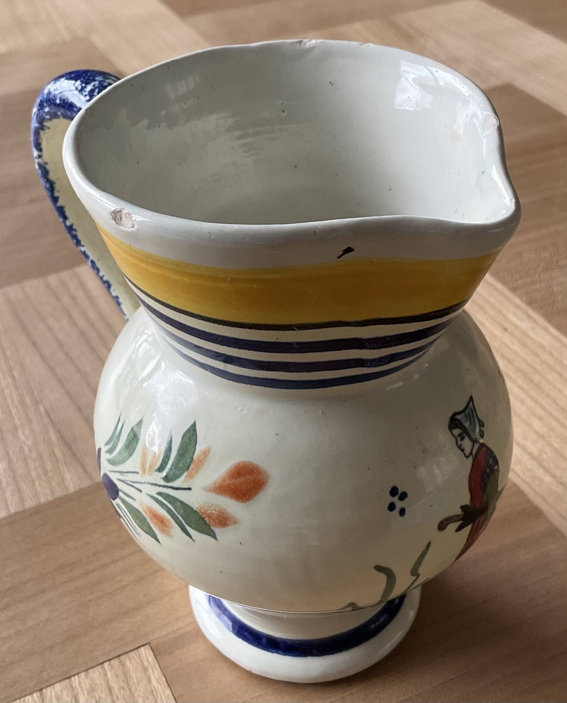 Former Henriot Quimper pitcher