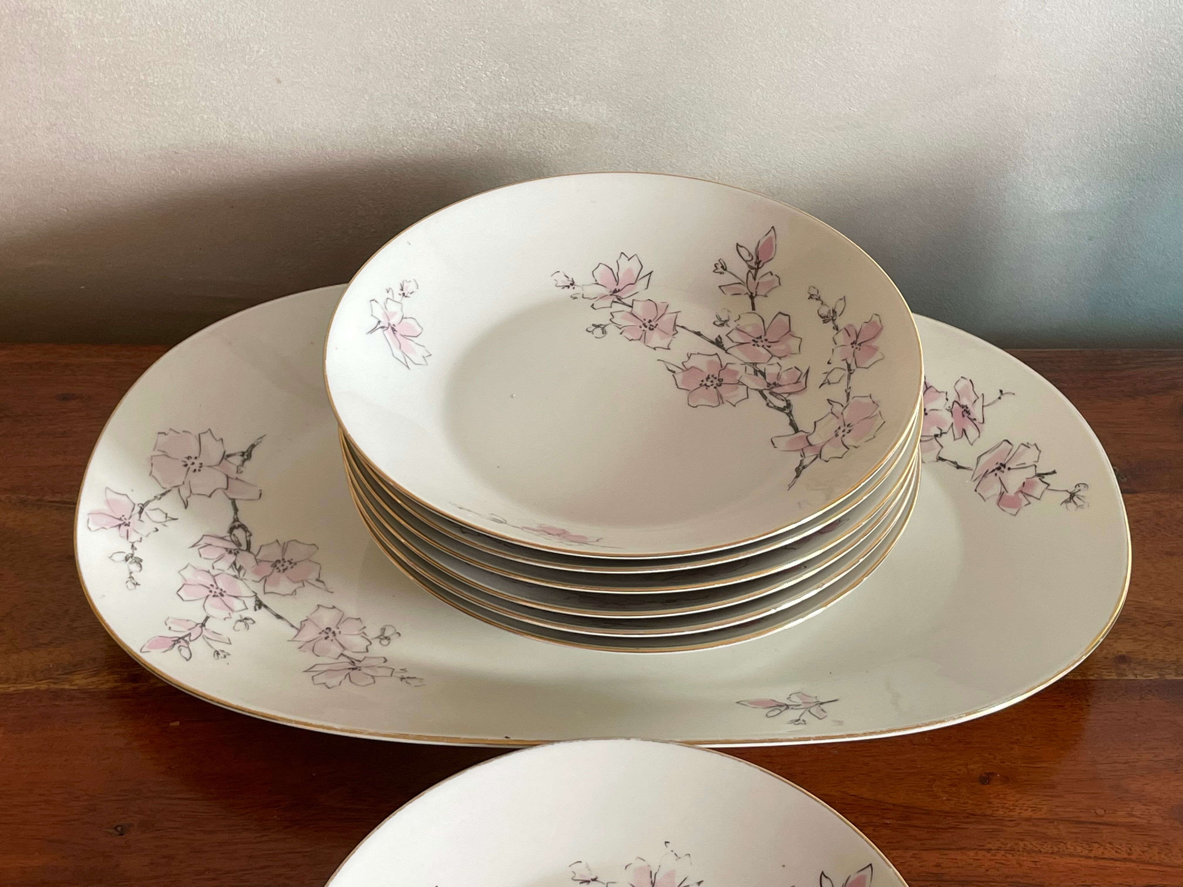 Hollow plates and flat cherry trees Stelmann