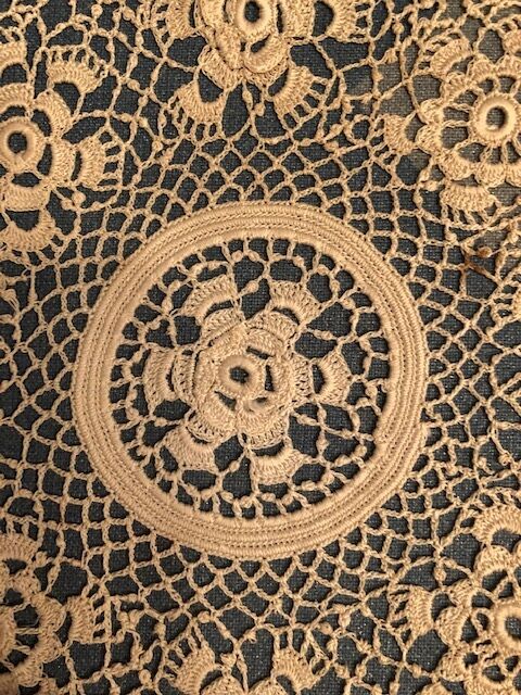 18cm handmade lace placemat