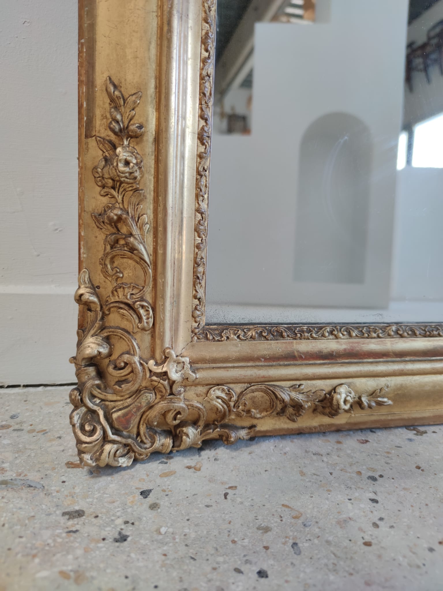 Rectangular golden mirror moldings plant motifs nineteenth H: 130cm