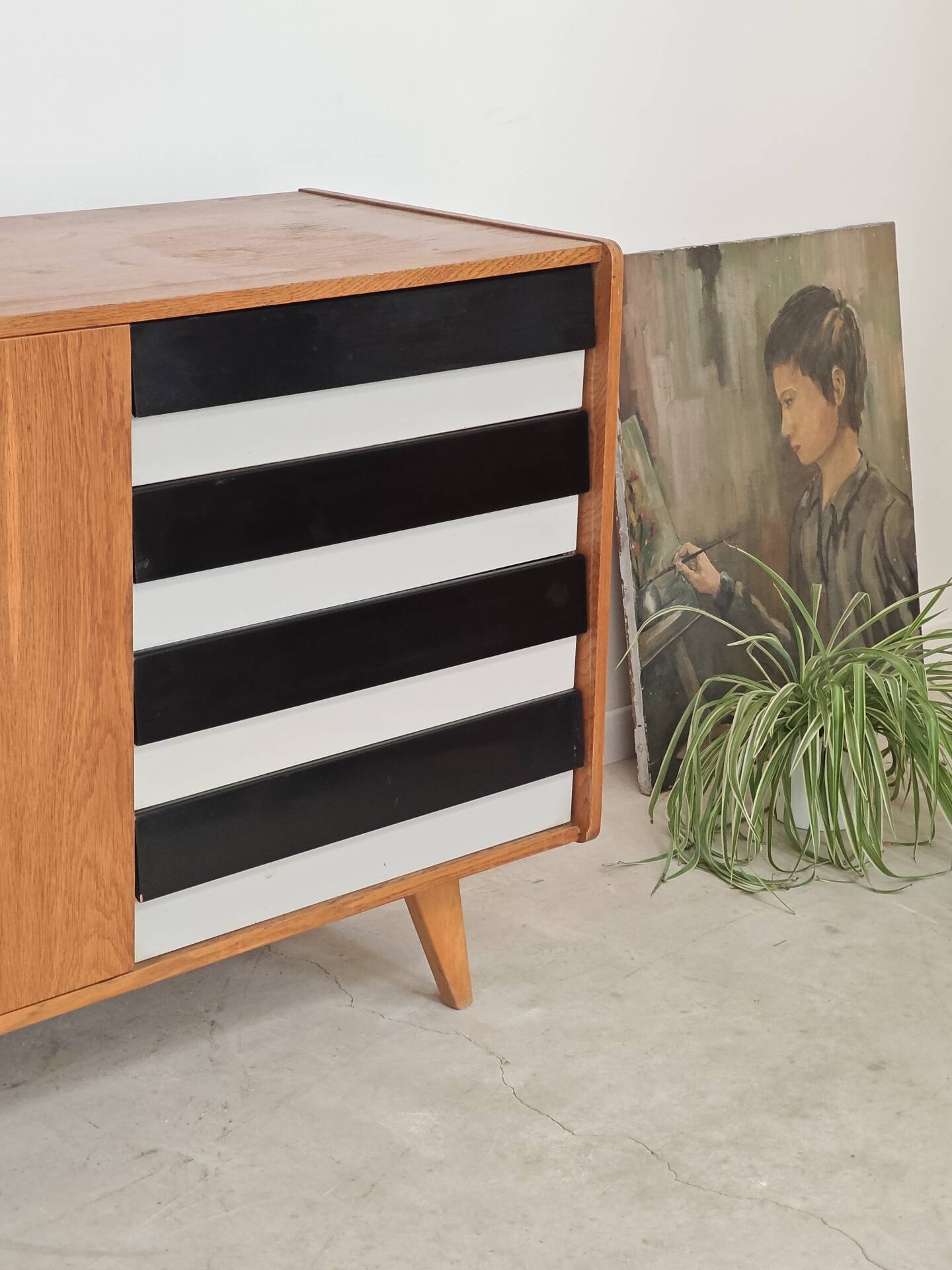 Enfilade U460 in white and black by Jiri Jiroutek for Interier Praha 1960