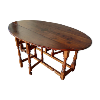 Gateleg oval farm table