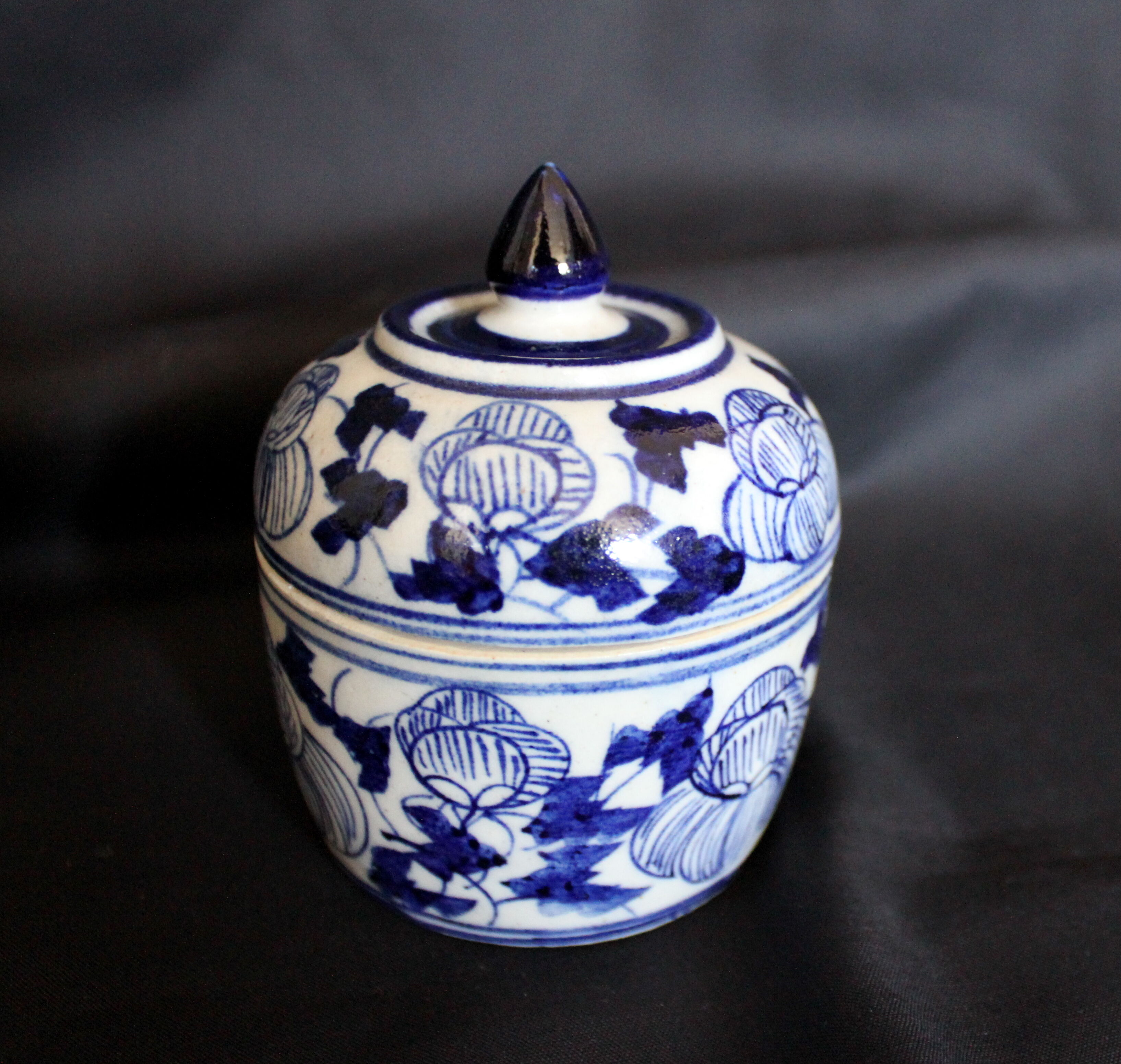 Lot of 3 ginger pots