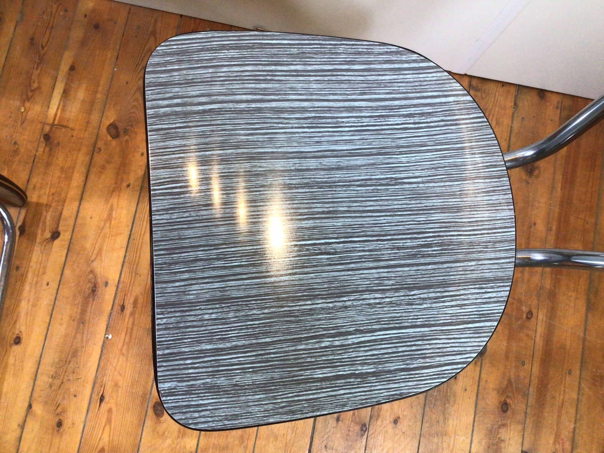 4 formica dining chairs