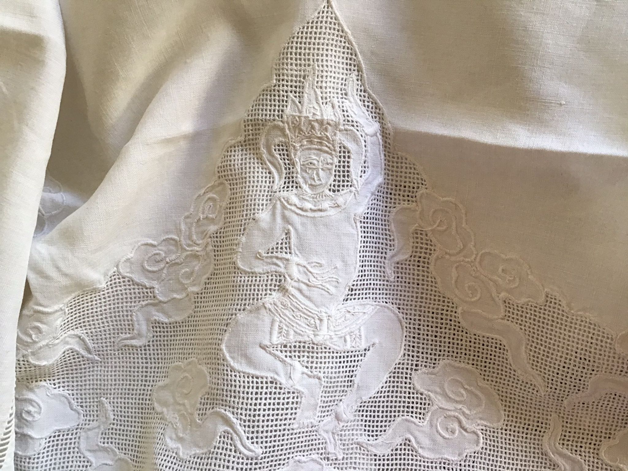 Japanese coat of white linen yarn