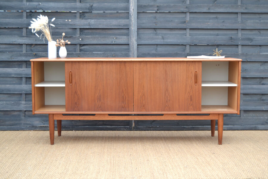 Sideboard by Nils Jonsson model Bjärnum