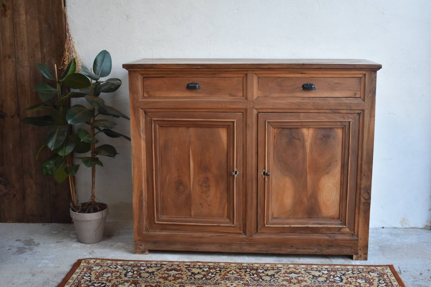 Solid wood sideboard