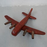 Avion jouet en bois vintage