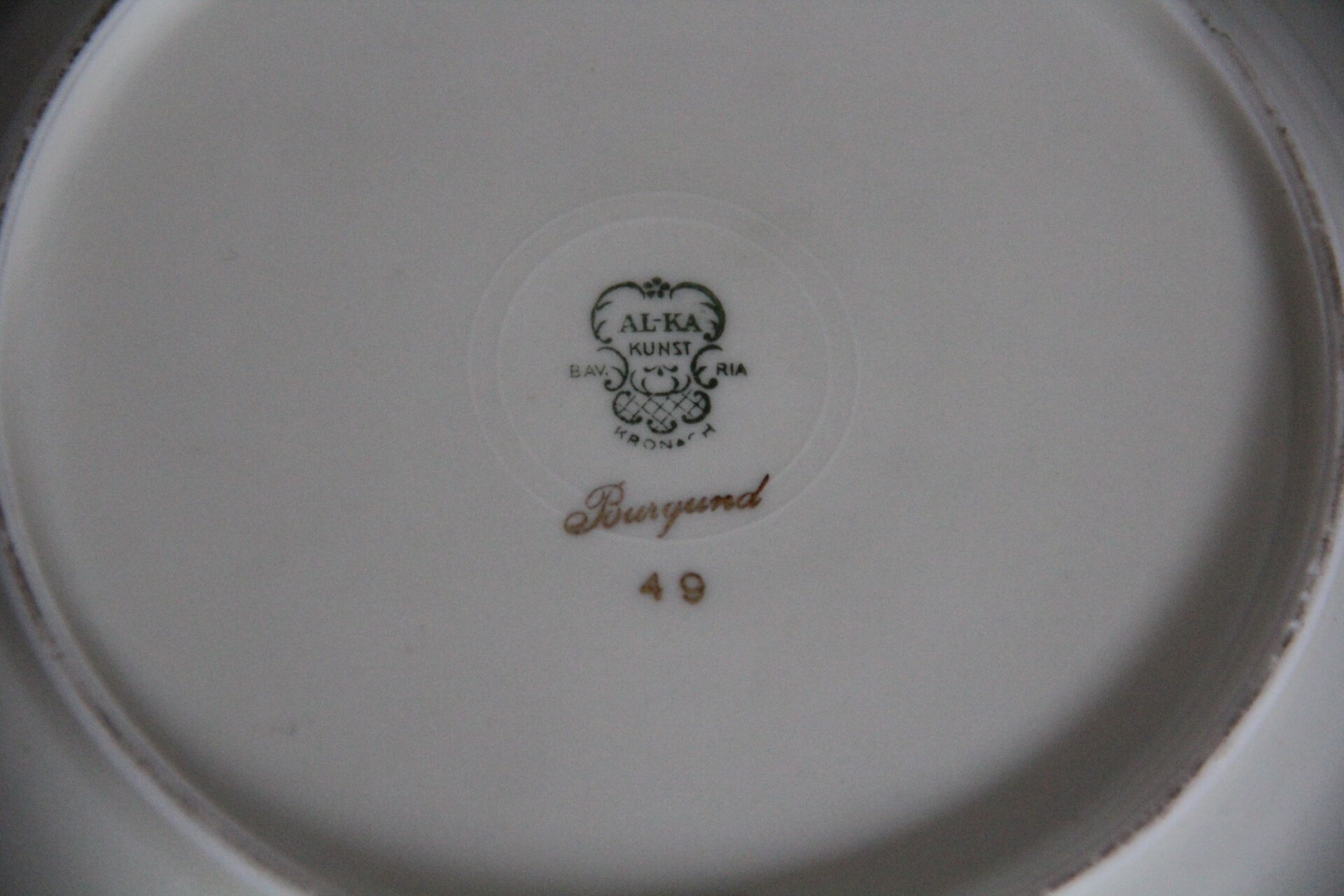 Two dessert plates, Bavarian porcelain garnet and gold