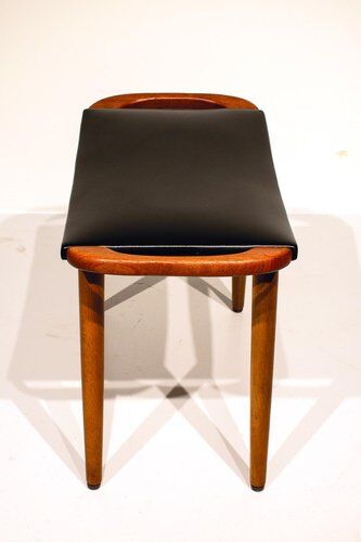Scandinavian Stool in Teak and Leatherette