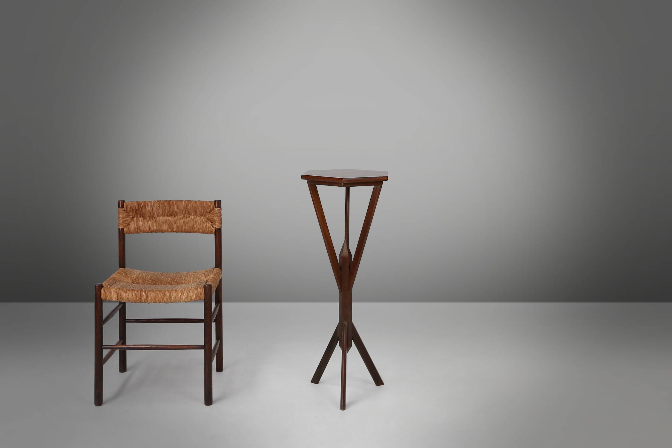 Elegant French Art Deco console in wood from the 1930s