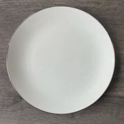 6 assiettes à dessert en porcelaine blanche liseré argent – Seltm
