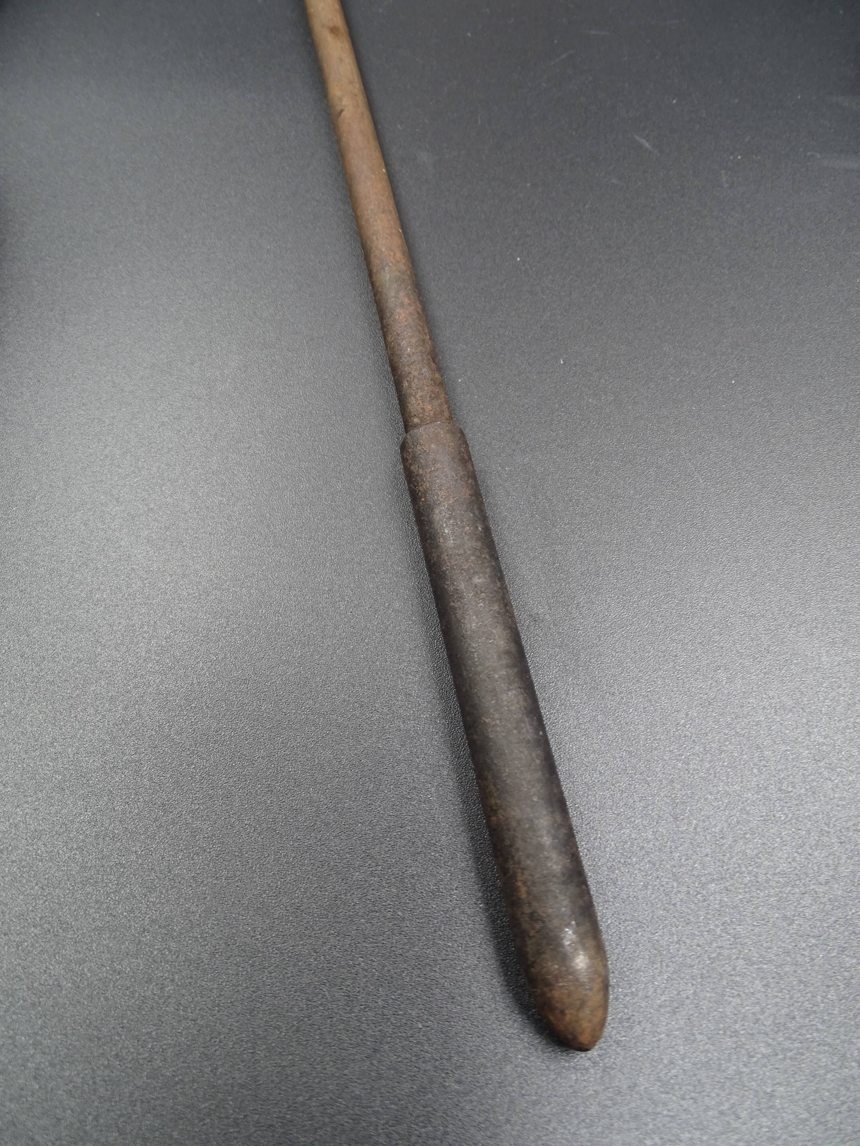 Full chimney servant of his accessories - The enamelled cast iron knight