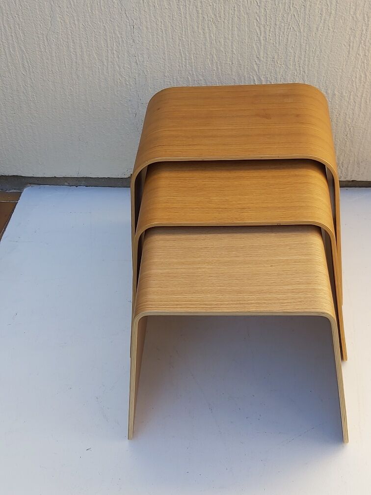 Tables giggled wood laminated glued