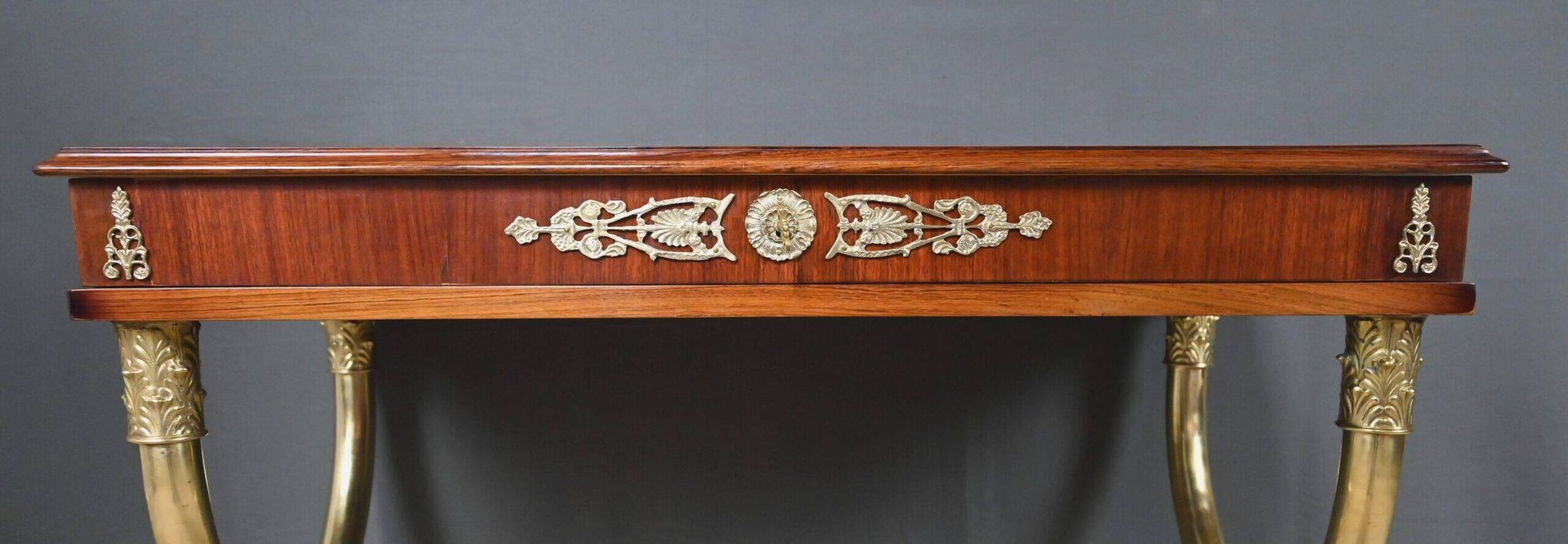 Console en placage d’acajou, style Empire – 1re partie XXe