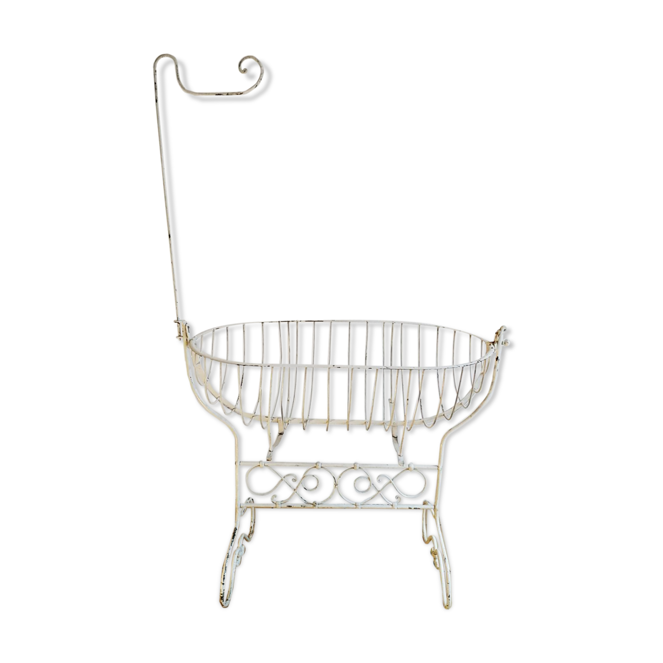 Berceau ancien en fer Selency Berceau ancien en fer Selency