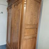 Armoire de mariage ancienne