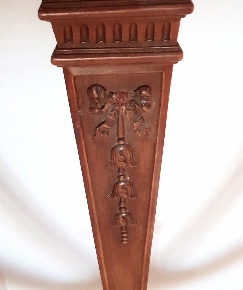 Hepplewhite style chair, 19th century England