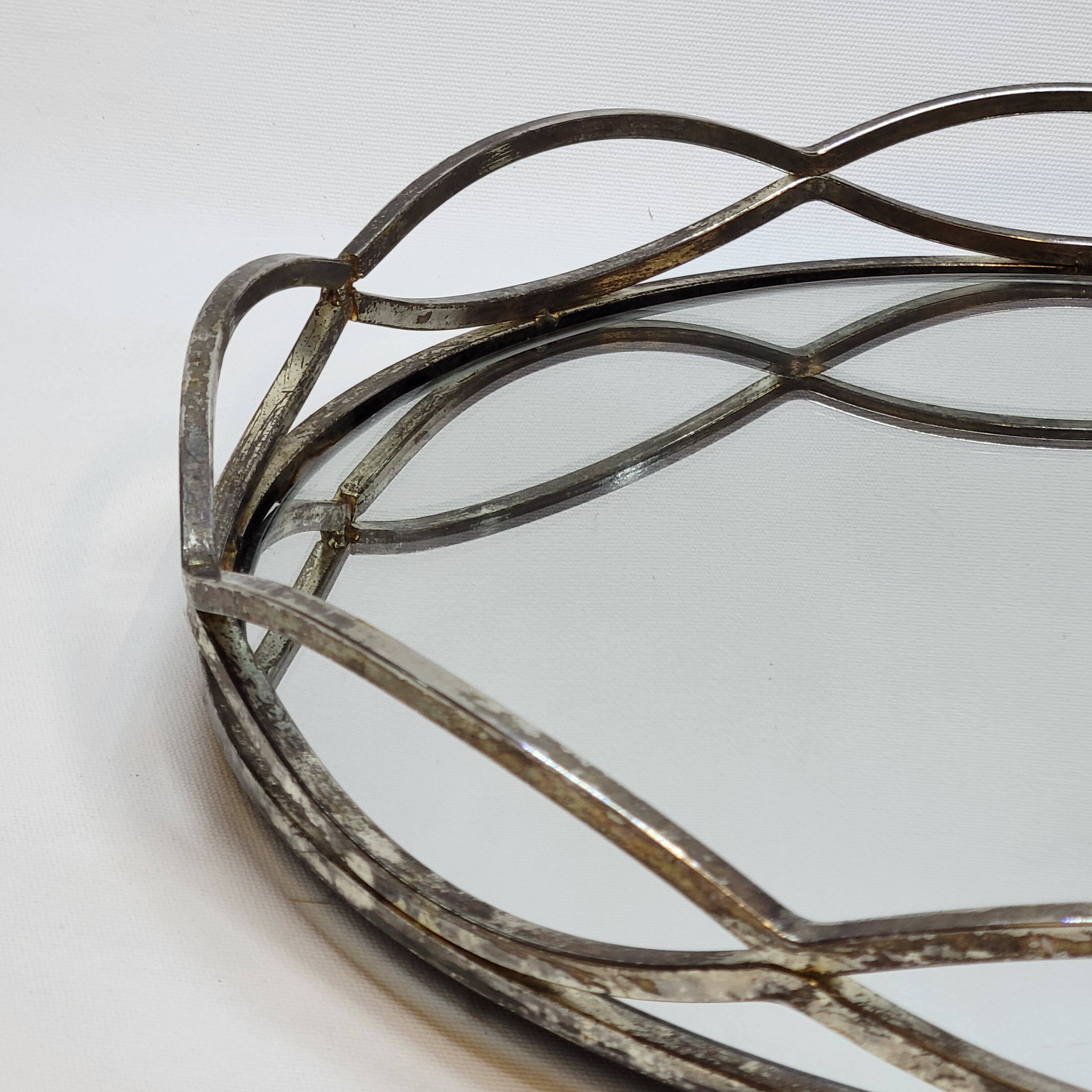 Round Tray In Silver Metal And Mirror