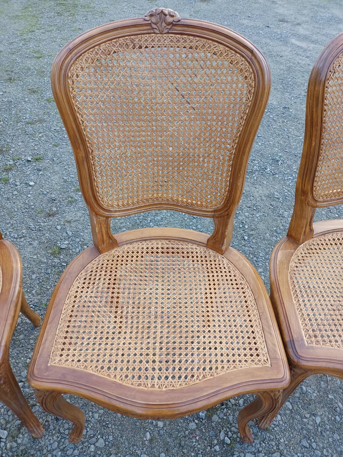 Série de 4 chaises cannées