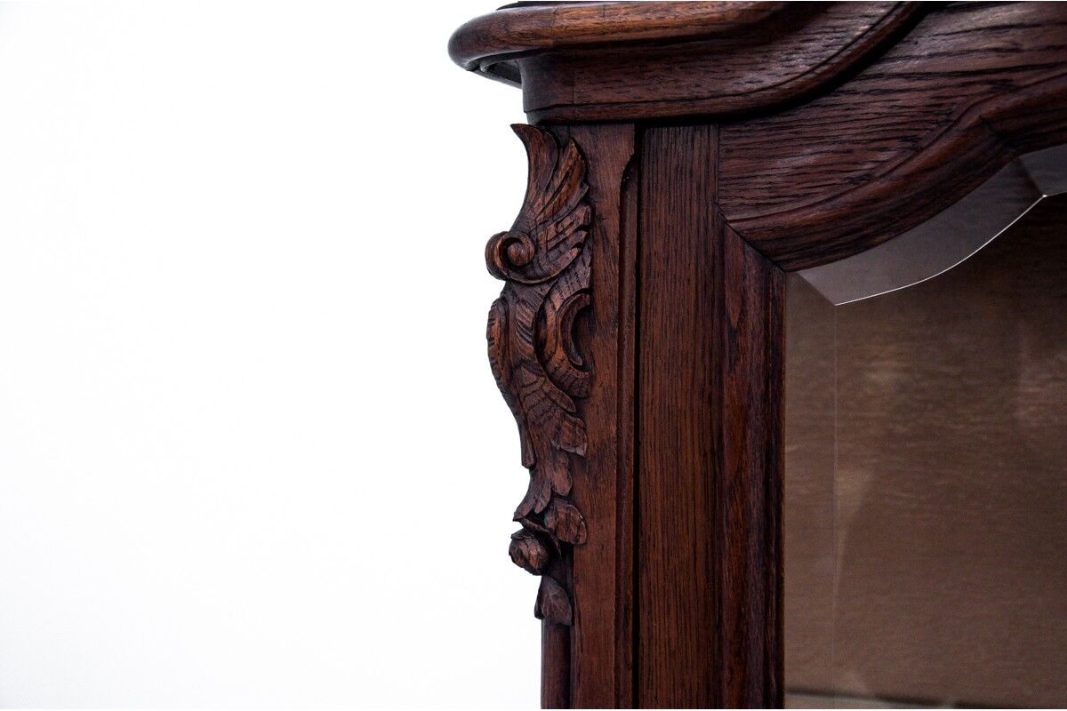 Oak display cabinet, France, around 1900. Antique.