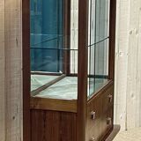 Vitrine des années 60 en palissandre, acajou et poignées cuir