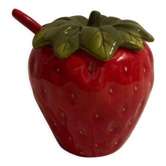 Strawberry-shaped jam slip