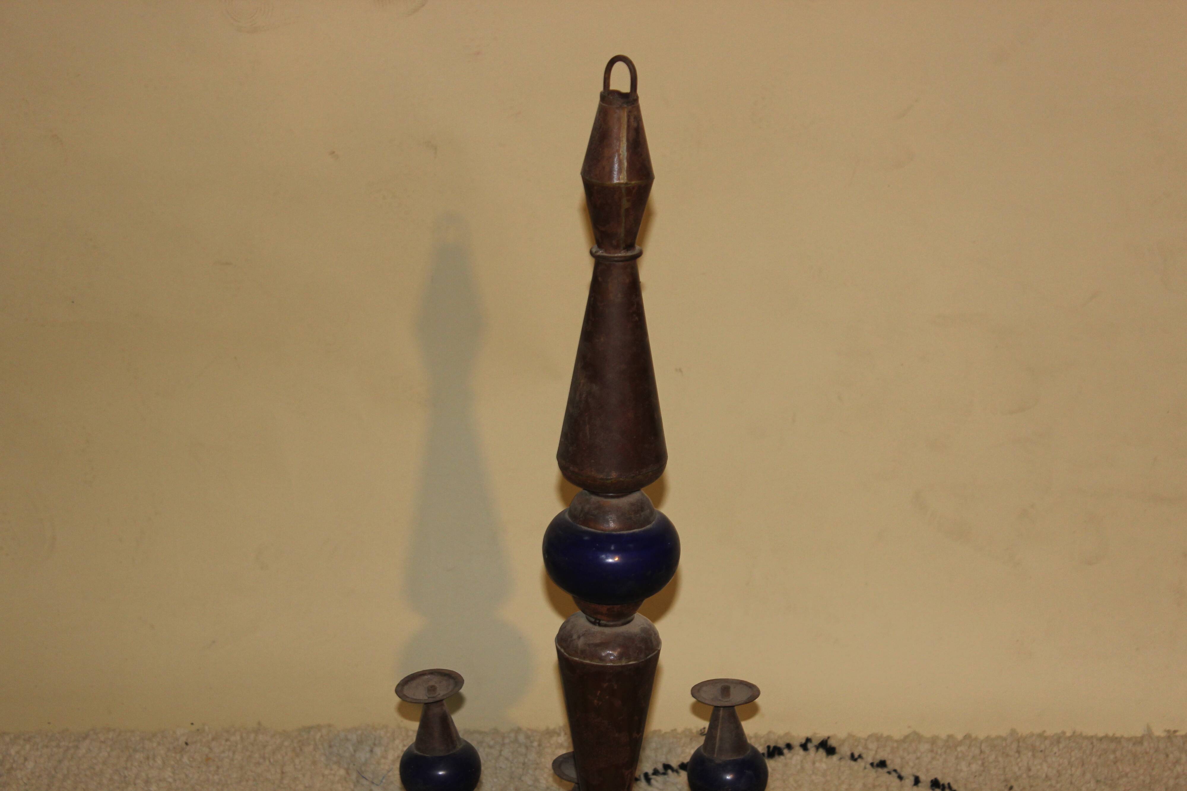 Frogé iron chandelier