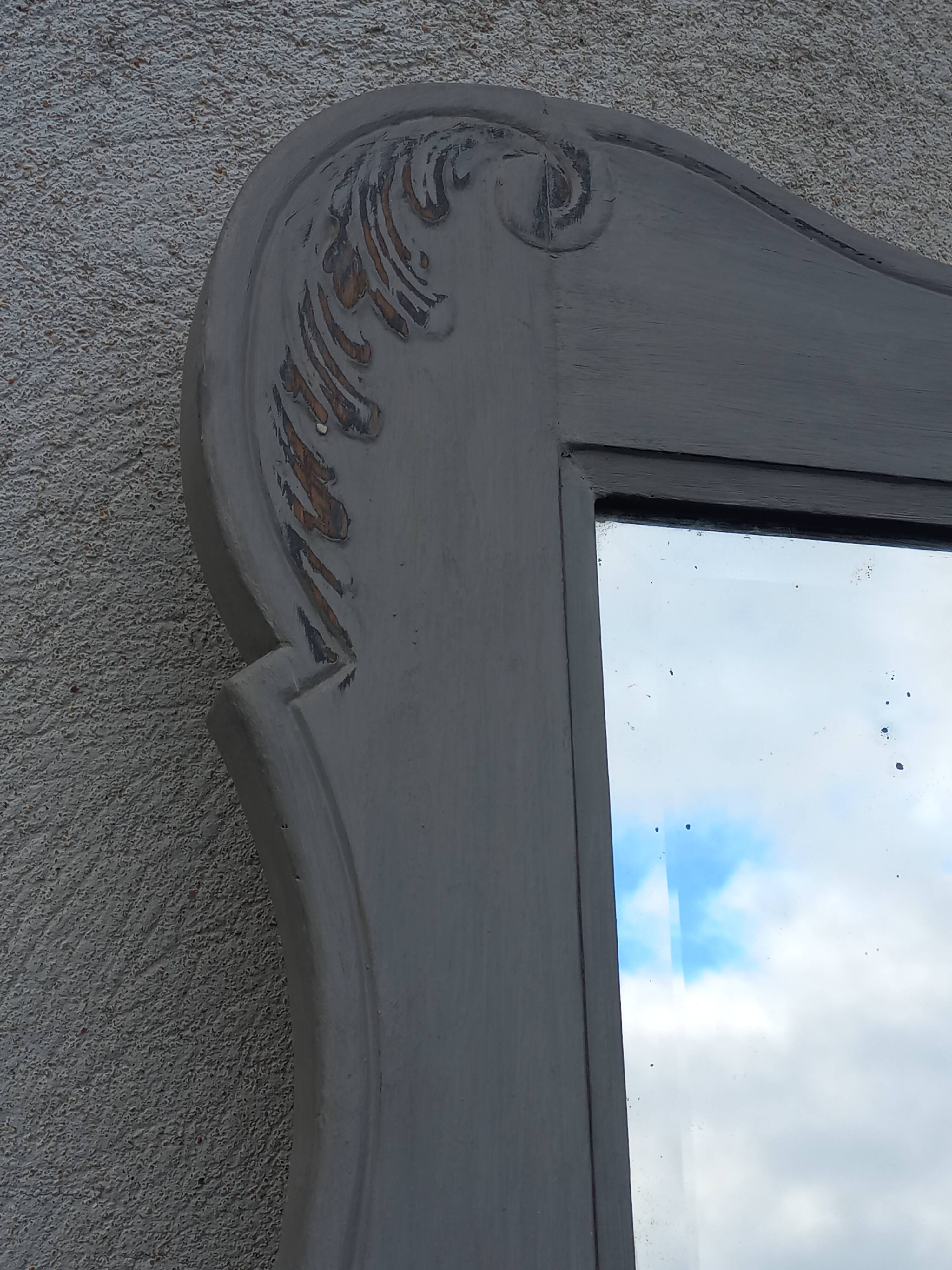 Antique Louis XV style mirror in solid oak with grey patina, 131cm.