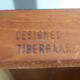 Bureau flottant en teck danois par l’artilleur Nielsen pour Tibergaard, années 1960.