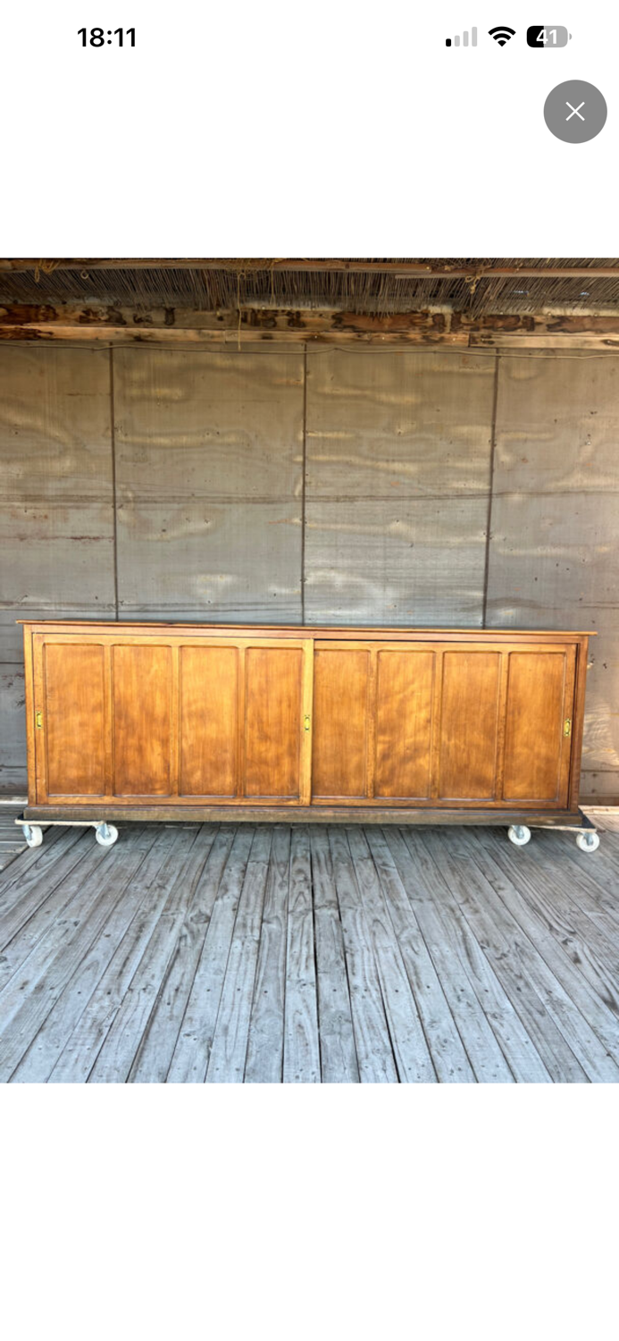 Sliding door counter