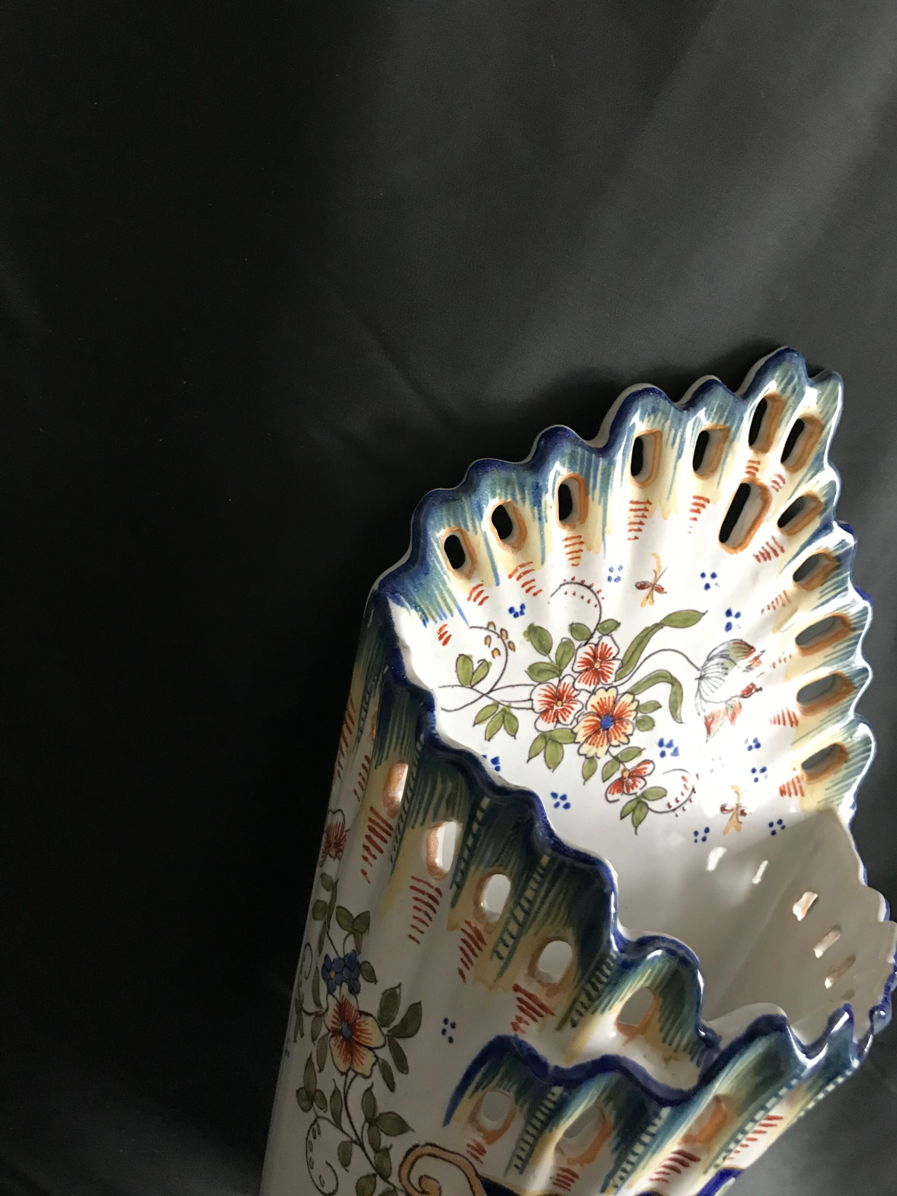 Desvres décor Rouen vase suspended