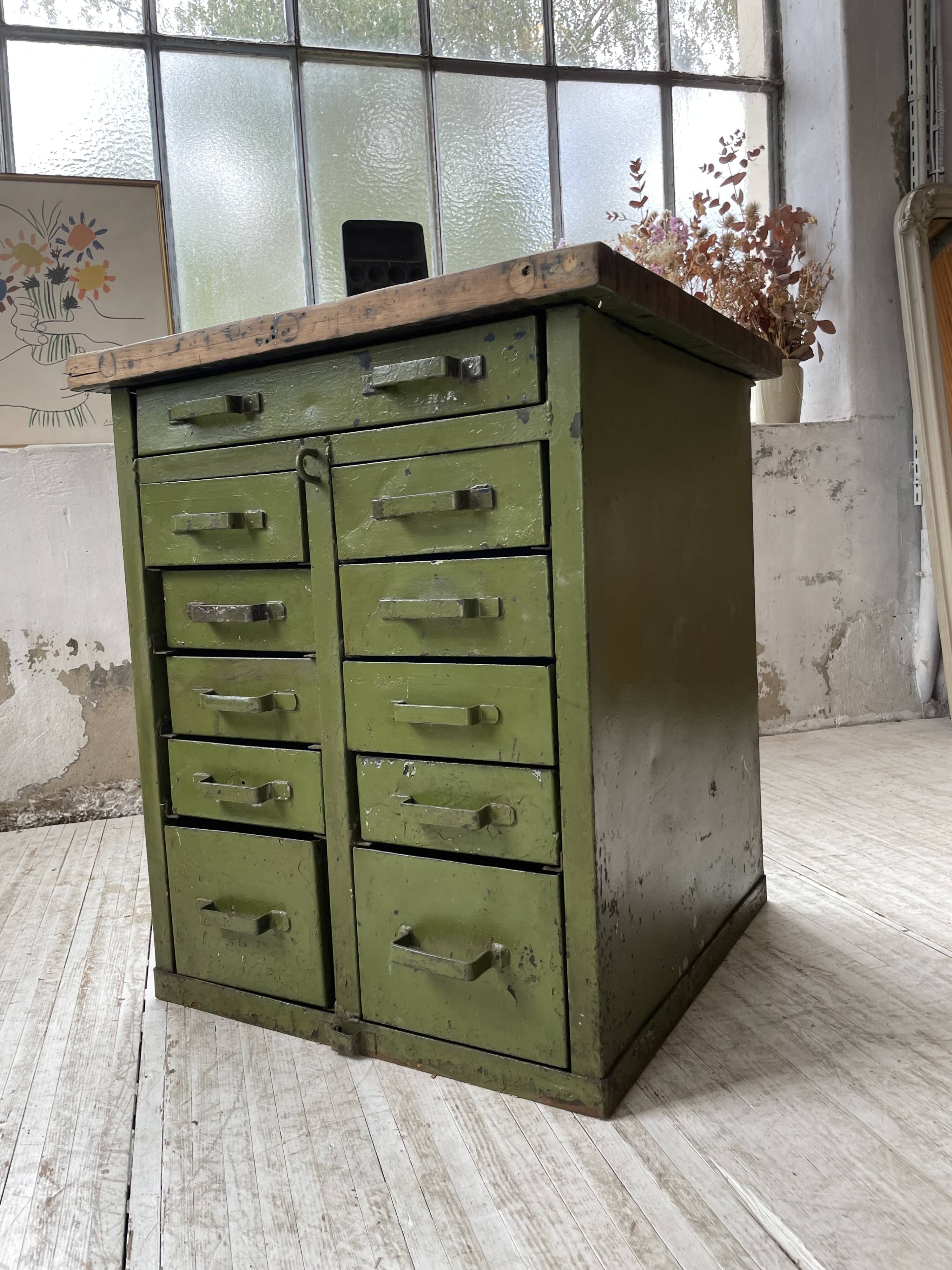 Industrial military storage furniture