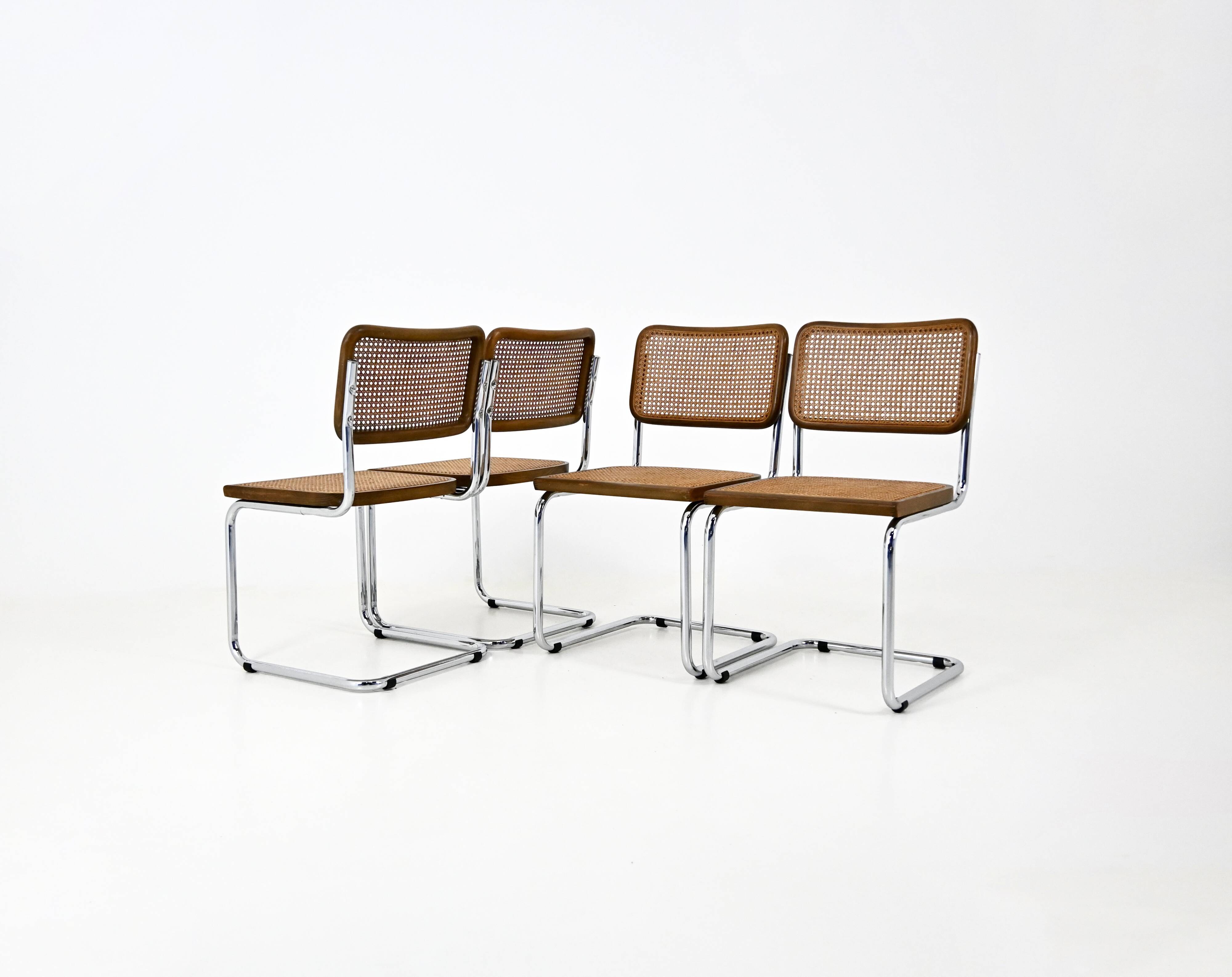 Ensemble de 4 chaises de salle à manger Style B32 de Marcel Breuer